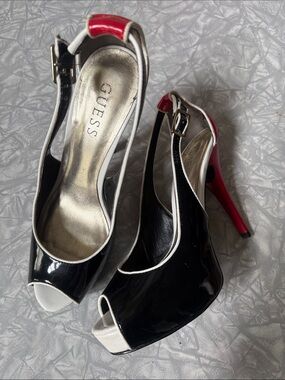Vintage GUESS Black Patent Peep-Toe Slingbacks with Red Heel and White Trim
